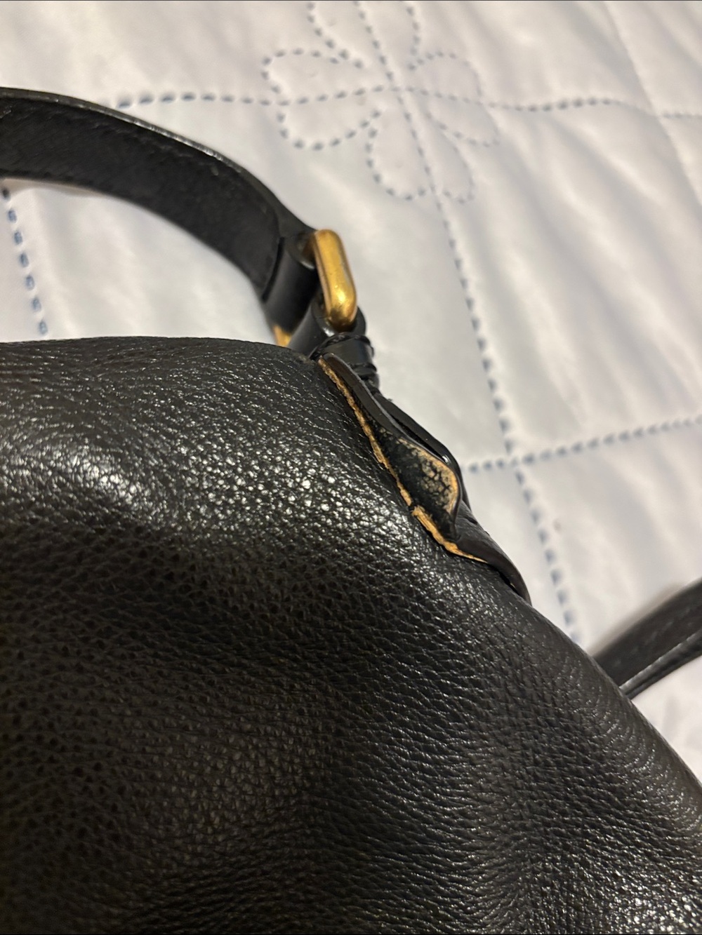 Marc Jacobs Black Leather Shoulder Bag with Gold Plaque - Picture 6 of 11